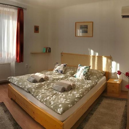 Orsi House Apartamento Szombathely Exterior foto