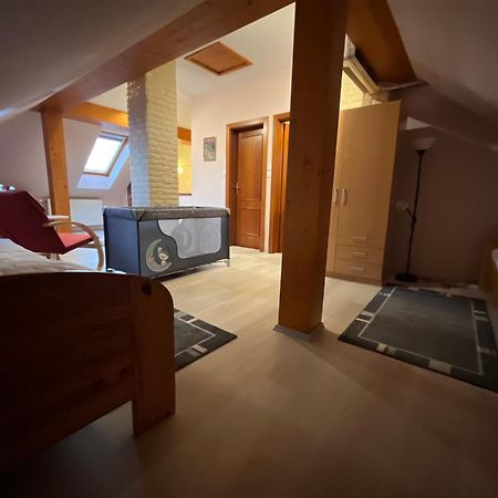 Orsi House Apartamento Szombathely Exterior foto
