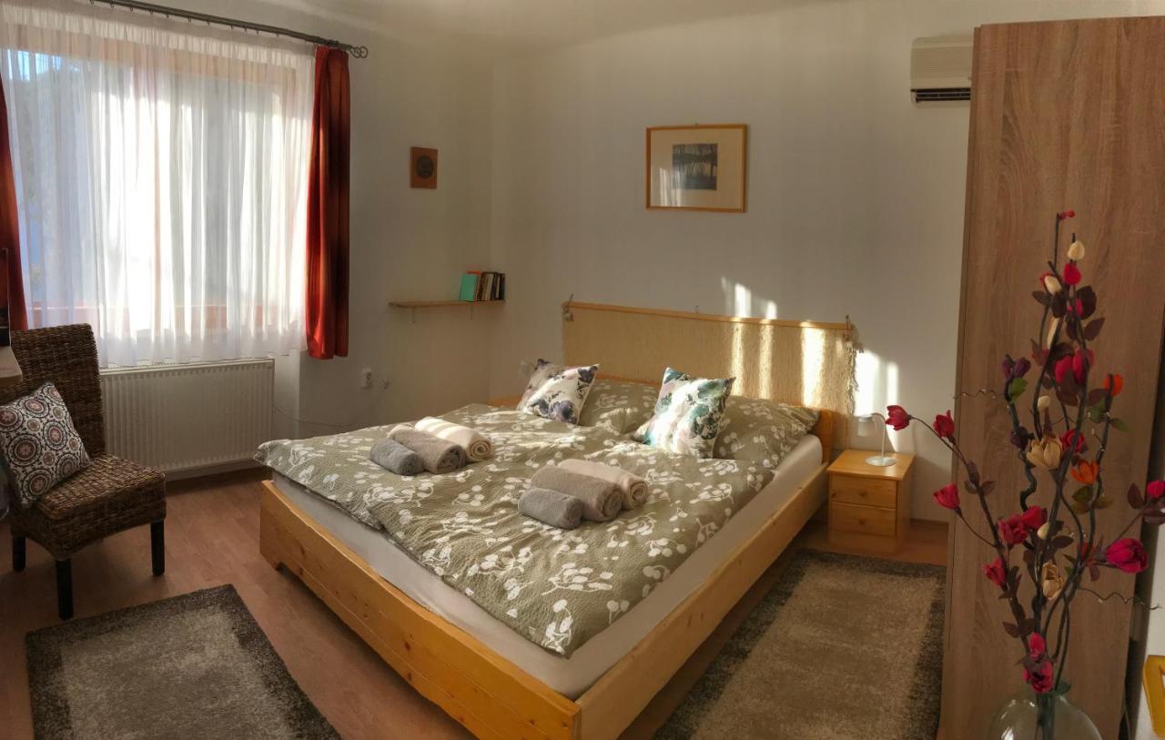 Orsi House Apartamento Szombathely Exterior foto